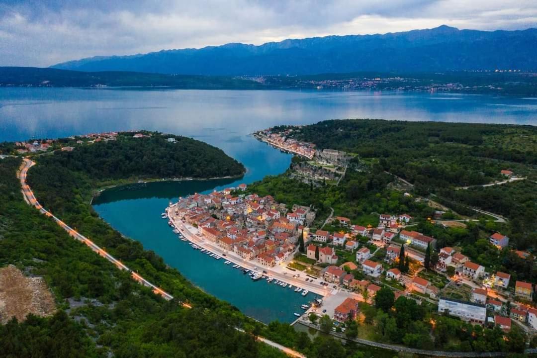 Apartments Cetiri Sestrice Novigrad  ภายนอก รูปภาพ