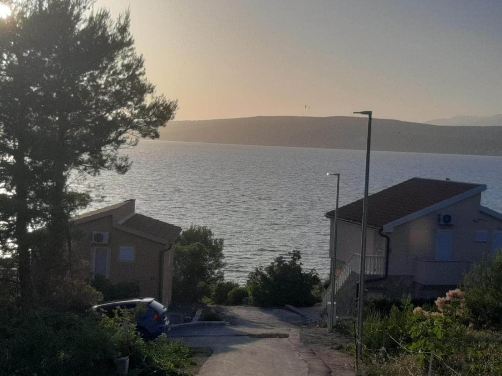 Apartments Cetiri Sestrice Novigrad  ภายนอก รูปภาพ