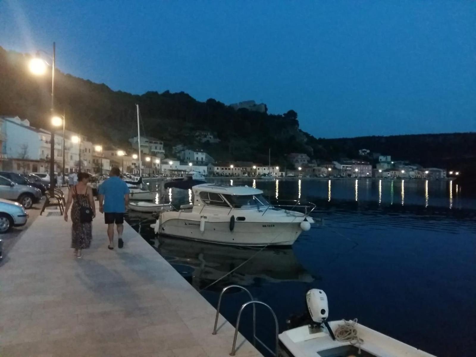 Apartments Cetiri Sestrice Novigrad  ภายนอก รูปภาพ